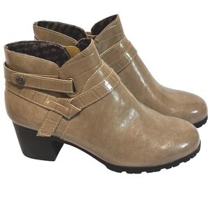 NWOT JBU Aster Taupe Brown Croc Strap Ankle Boots 7.5 W Wide Capsule Side Zip